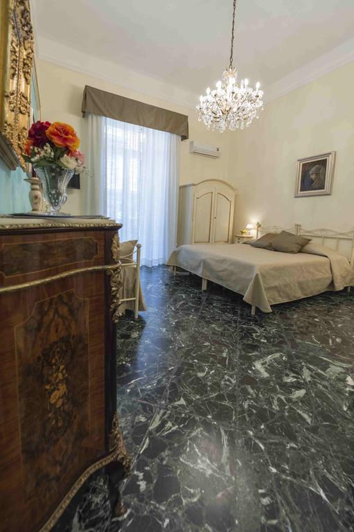 B&B Residenza Via Dei Mille Napoli Eksteriør bilde